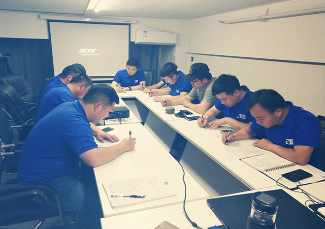 服務(wù)安裝團(tuán)隊